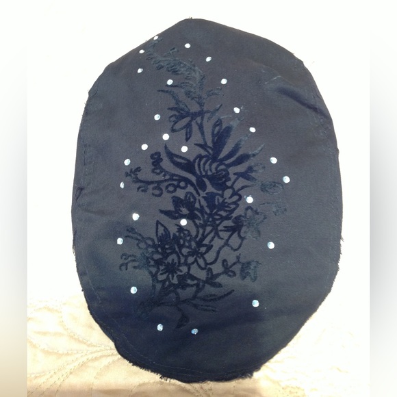 Y2K UBi Crystal Burnout Velvet Floral Flat Cap Black - Picture 5 of 7